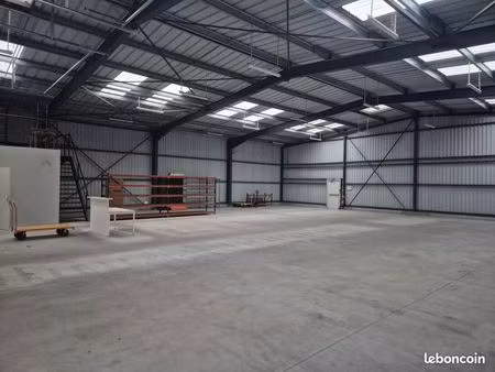 local d'activité 500 m²