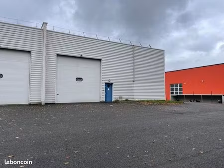local d'activité 630 m²