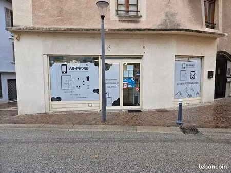 local commercial au centre-ville