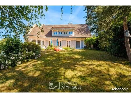 maison 8 pièces 195 m²