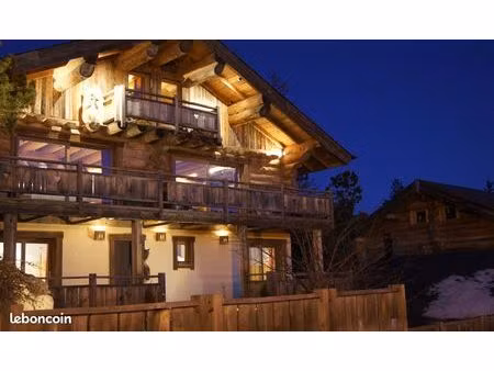 chalet 9 pièces 250 m²