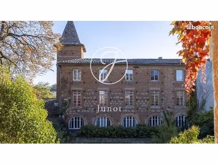 chateau 20 pièces 836 m²