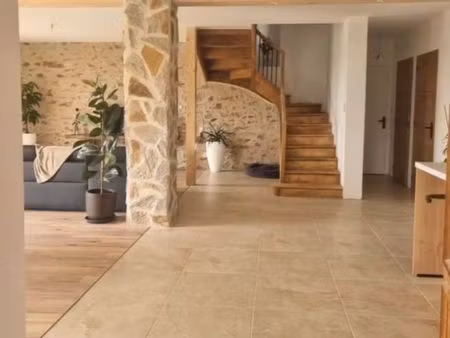 location maison 160m2 + prairie 1.2ha + bois 1ha