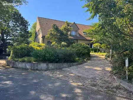 villa 8 pièces 268 m²