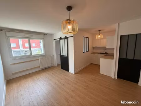 t1 bis meublé neuf 34m² + cellier 4.5m2 - cenon marègue - tram a 50m - dispo de suite