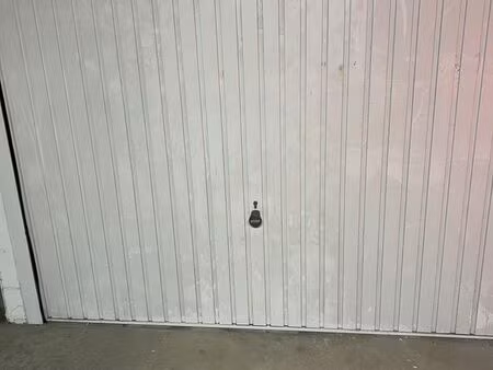 location de garage canet sud