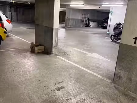place de parking à louer