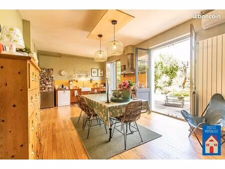 maison 6 pièces 140 m²