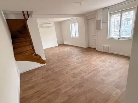 maison de ville entièrement rénovée