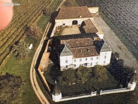 local 550 m²
