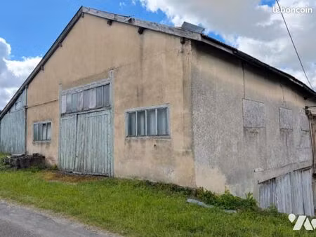 local divers 1000 m² lamothe landerron
