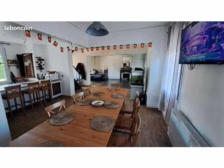 maison 7 pièces 196 m²