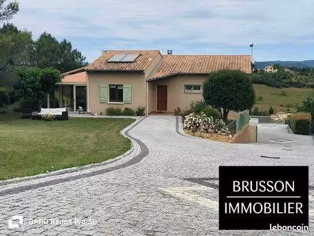 villa 7 pièces 233 m²