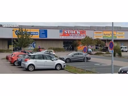 calais (62) - a vendre/a louer local commercial 562 m2 + mezzanine 80 m2
