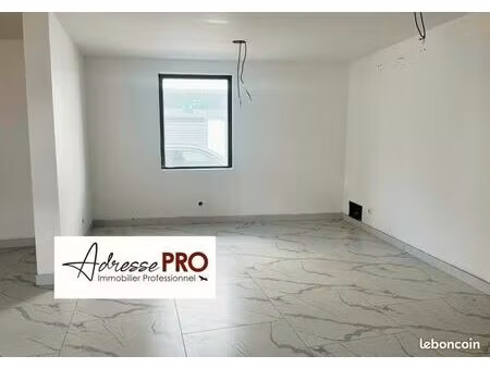 local commercial 130 m²