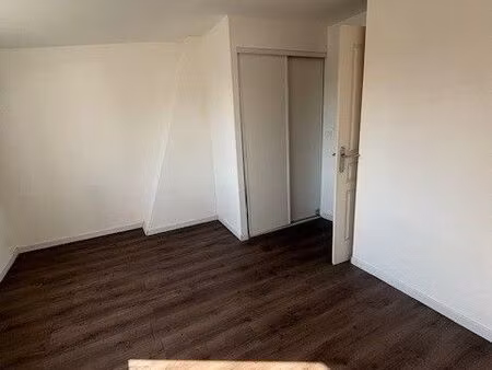 maison desvres avec jardin plat