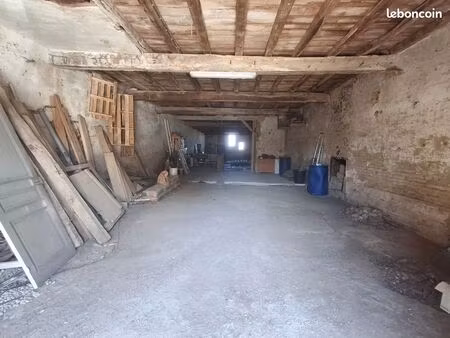 grange de ville 400m2