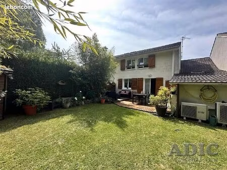 pavillon 5 pièces 85 m²