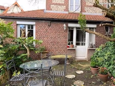 maison 6 pièces 130 m²