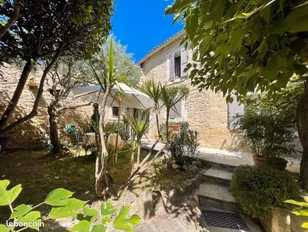 propriété 5 pièces 190 m²