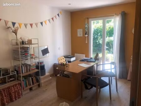 location bureau paramédical