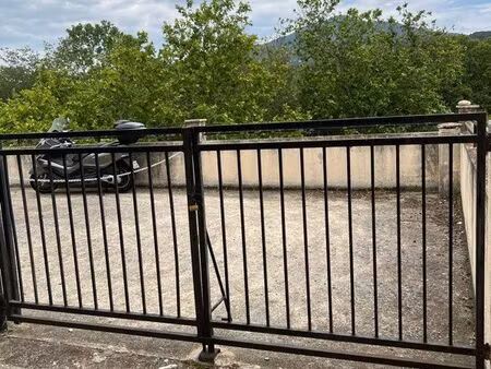 emplacement moto scooter quad