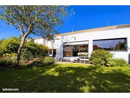 maison 9 pièces 171 m²