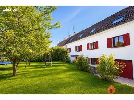 maison 9 pièces 240 m²