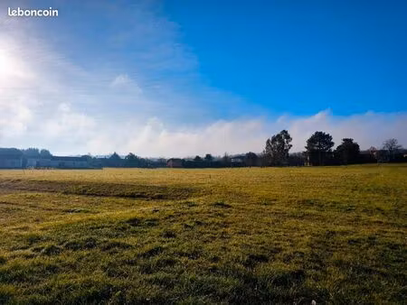 terrain 651 m² saint nauphary