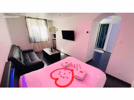 maison 2 pièces 27 m2 - logement atypique - futuroscope