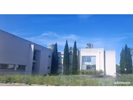 bureaux 280 m² tecnosud 1 — bâtiment indépendant — 12 places parking privatives