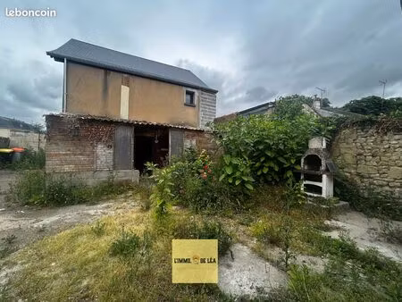 en centre-ville de loudun- proche des commerces à pieds- maison t4 avec jardin clos