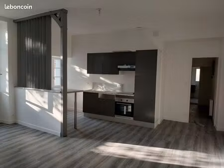 appartement t3 + un bureau