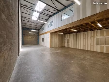 local d'activité 174 m²