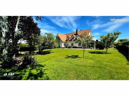 maison 9 pièces 220 m²