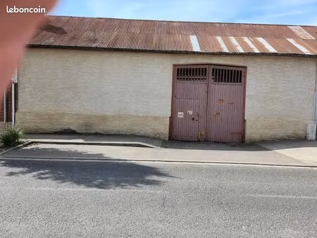 corp de ferme a vendre