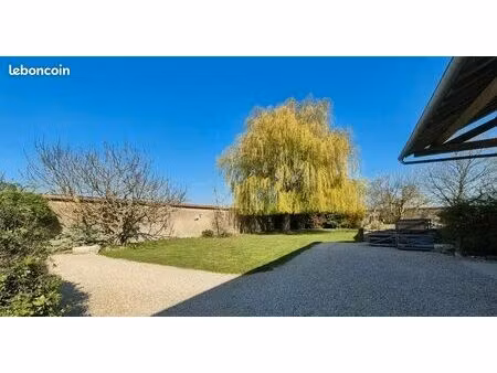 maison à proximité de houdan