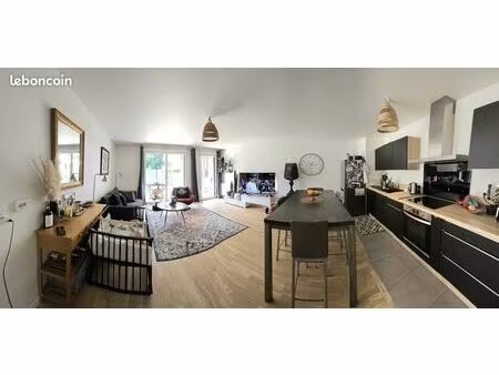 a vendre appartement 4 pièces avec terrasse et jardin