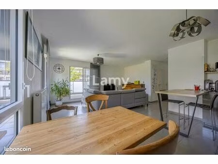 appartement 3 pièces 76 m²