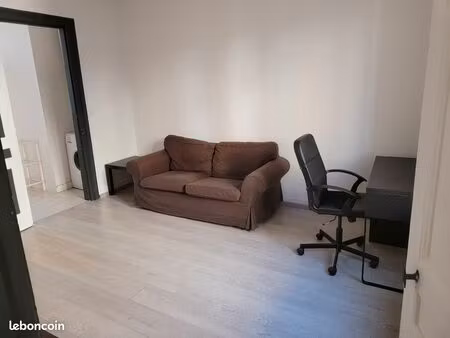 apparemment f2 de 35m2 meublé