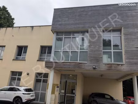 boutique 49 m² coupvray