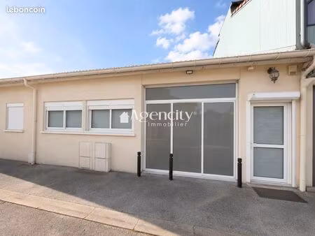 local 150 m² lagny-sur-marne