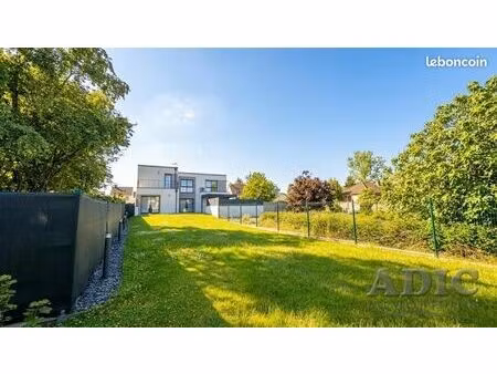 maison 6 pièces 180 m²