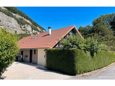 maison rénovée - 4 pièces 149m² - jardin et calme absolu