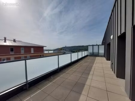 appartement 4 pièces 109 m²
