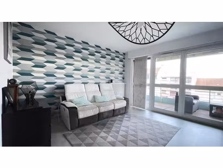 bel appartement 4 pièces  2 chambres avec balcon à metz (57)