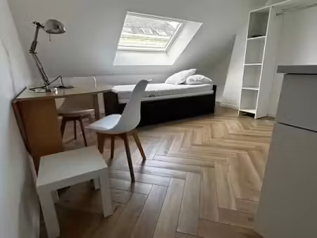 location meublée appartement 1 pièce 14 m² à saint-quentin (02100)  310 €