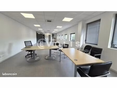 bureaux 132 m²