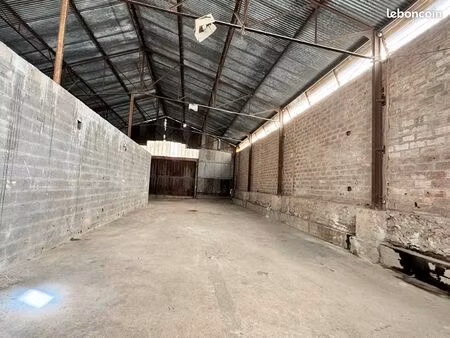 entrepôt 200 m² soignolles en brie