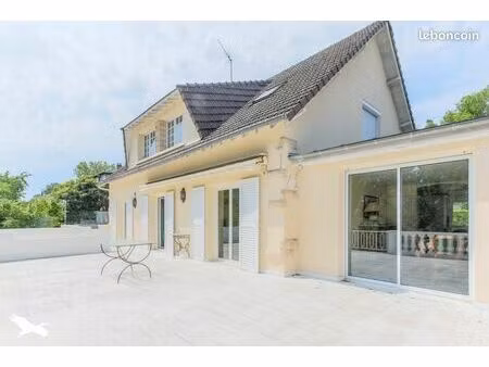 pavillon 12 pièces 362 m²